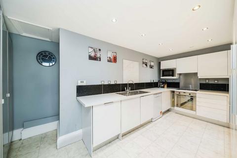 2 bedroom flat for sale, Chelsea Crescent, London SW10