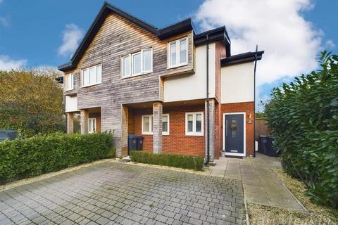 3 bedroom house for sale, Cranleigh Close, South Croydon