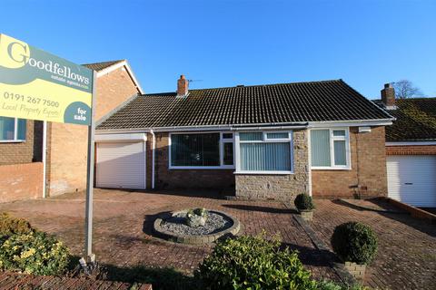 2 bedroom detached bungalow for sale, Stuart Gardens, Newcastle Upon Tyne NE15