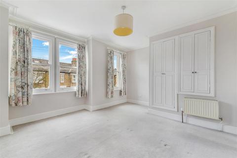 2 bedroom house to rent, Dupont Road, Raynes Park SW20