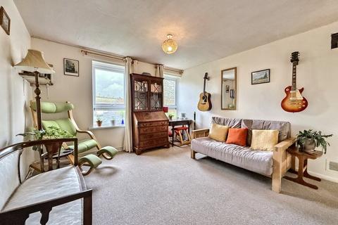 2 bedroom flat for sale, Bridport