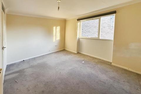 1 bedroom flat for sale, Cuffley Court, Hemel Hempstead HP2