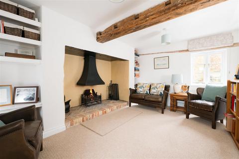 3 bedroom character property for sale, Shillington Road, Pirton