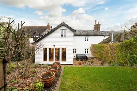 3 bedroom character property for sale, Shillington Road, Pirton