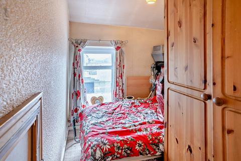 1 Cross Row, Tonypandy, CF40 1HD