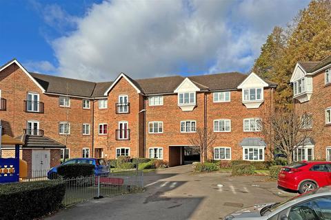 2 bedroom flat for sale, Rydons Way, Redhill