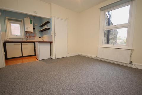 2 bedroom flat to rent, Mill Road, Cambridge CB1