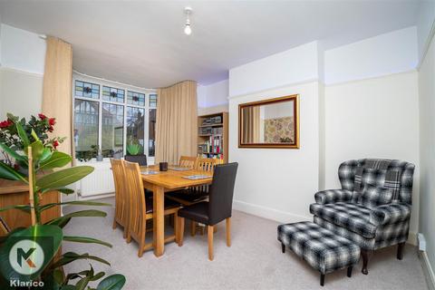 39 Ferndale Road, Birmingham, B28 9AU