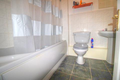 2 bedroom ground floor flat for sale, Black Path, Polegate BN26