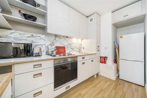 2 bedroom flat for sale, Deals Gateway, London SE13