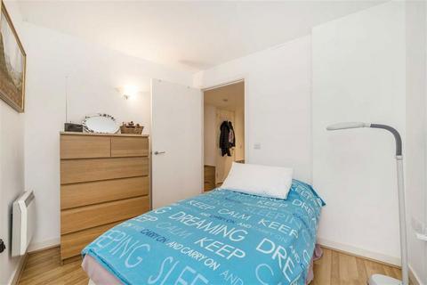 2 bedroom flat for sale, Deals Gateway, London SE13