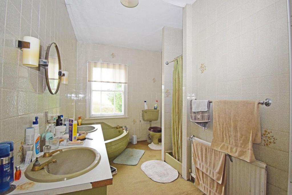 Church Mill House,  bathroom 1.jpg