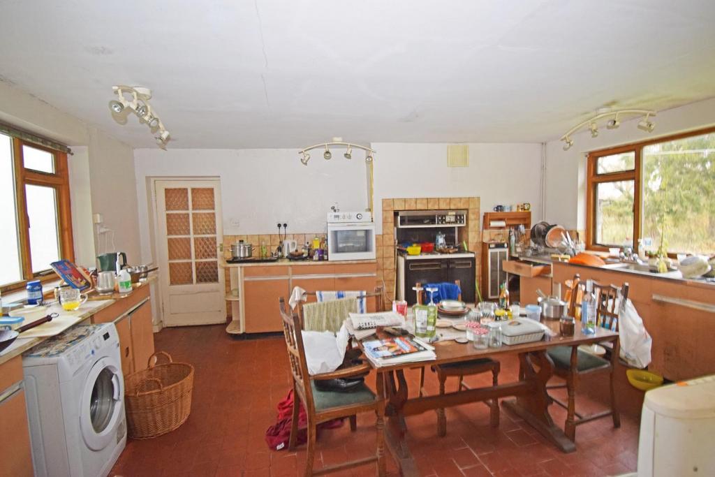 Church Mill House, kitchen a.jpg