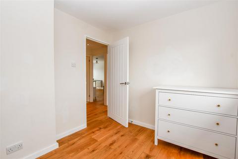35 Meadow Close, London Colney, St Albans, AL2 1RH