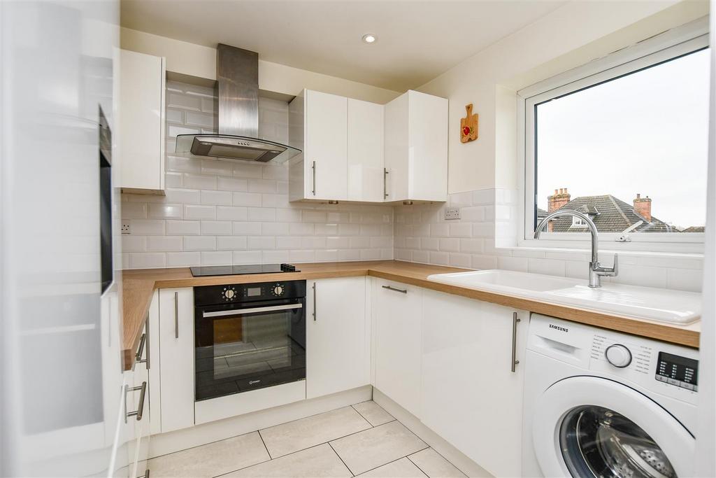Kitchen 1.jpg