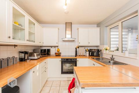 10 Farringdon Drive, Radcliffe, Manchester, M26 3WS