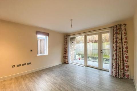 2 bedroom flat for sale, Knightly Avenue, Cambridge