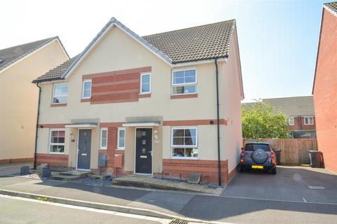 3 bedroom semi-detached house to rent, Royal Drive, Bridgwater TA6