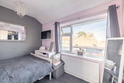 42 Pemberton Road, Slough, SL2 2JJ
