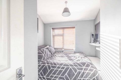 42 Pemberton Road, Slough, SL2 2JJ