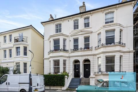 2 bedroom apartment to rent, Hova Villas, Hove, BN3