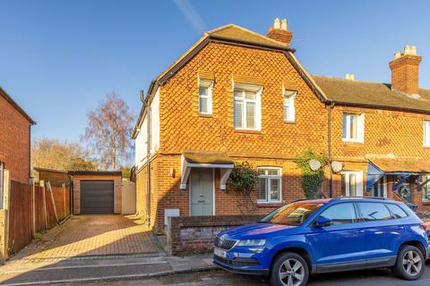 3 bedroom end of terrace house for sale, Weyside Road, Guildford, GU1