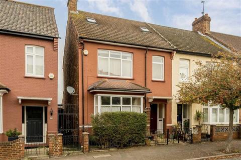 3 bedroom semi-detached house for sale, Bramshot Avenue, London SE7