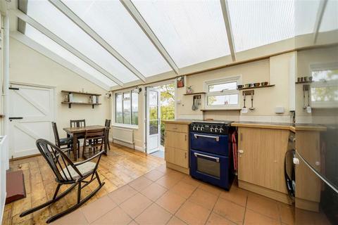 3 bedroom semi-detached house for sale, Bramshot Avenue, London SE7