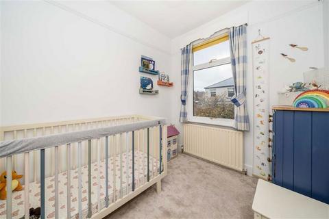 103 Bramshot Avenue, London, SE7 7HX