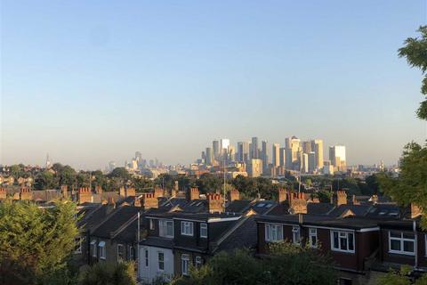 103 Bramshot Avenue, London, SE7 7HX