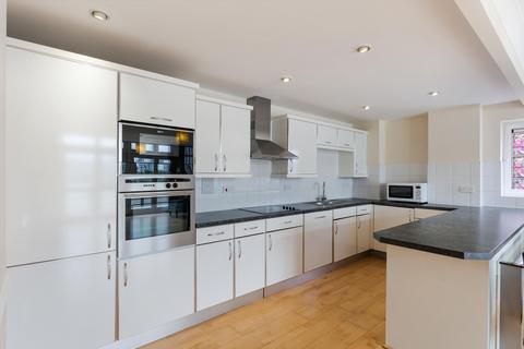 2 bedroom flat to rent, Langbourne Place, London, E14