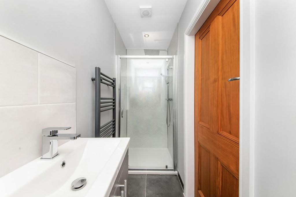 Ensuite shower room