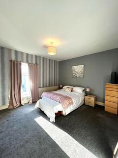 68 Redlam, Blackburn, BB2 1UW