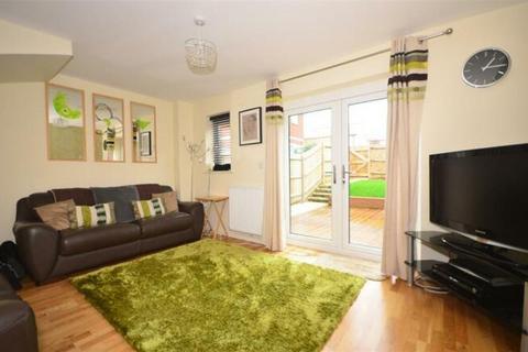 3 bedroom house for sale, Lister Drive, Northfleet, DA11