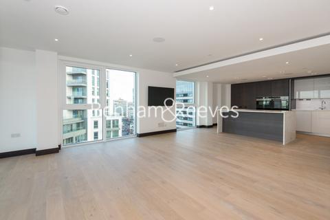 3 bedroom apartment to rent, Sovereign Court, Hammersmith W6