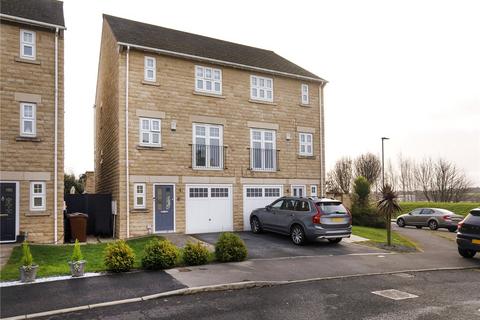 4 bedroom semi-detached house to rent, Gresford Close, Woolley Grange, Barnsley, West Yorkshire, S75