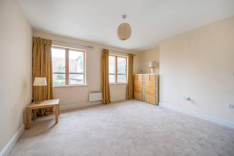 2 bedroom flat for sale, Sovereign Place, Harrow, HA1