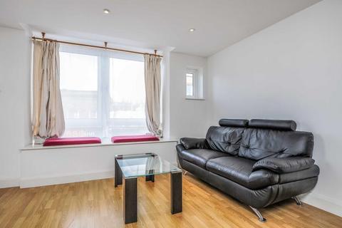 1 bedroom flat for sale, Cowleaze Road, Kingston upon Thames, KT2