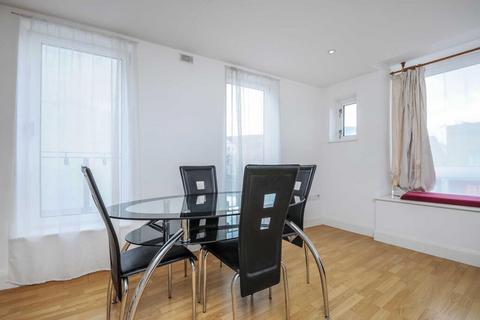 1 bedroom flat for sale, Cowleaze Road, Kingston upon Thames, KT2