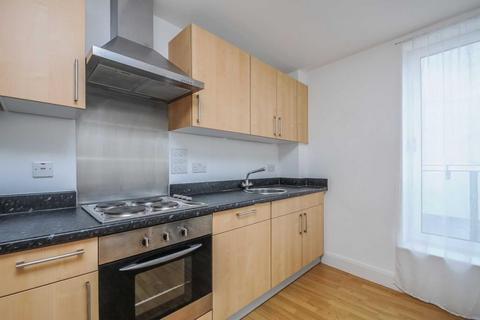 1 bedroom flat for sale, Cowleaze Road, Kingston upon Thames, KT2