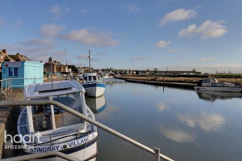 4 bedroom townhouse for sale, High Street, Queenborough