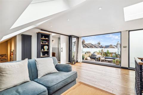 3 bedroom apartment for sale, Leathwaite Road, SW11