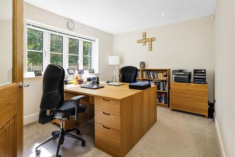 1 Astley Close, Little Kineton, Warwick, CV35 0FP