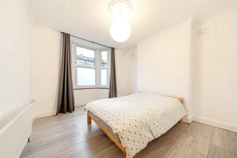 2 bedroom apartment for sale, Brayards Road, Peckham, London