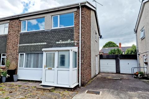 2 bedroom semi-detached house to rent, Berkley Drive, Penarth