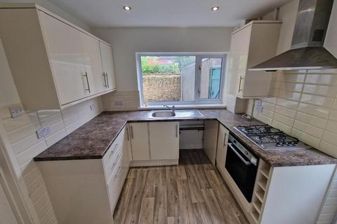 2 bedroom semi-detached house to rent, Berkley Drive, Penarth