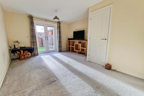 2 bedroom end of terrace house for sale, McKennan Close, Clapham, Bedford