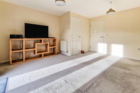 2 bedroom end of terrace house for sale, McKennan Close, Clapham, Bedford