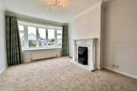 3 bedroom detached bungalow for sale, Calvert Close, Kippax, Leeds