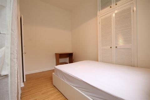 2 bedroom apartment to rent, St Andrew's Street, City Centre